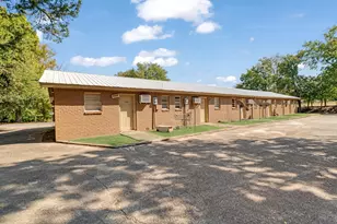 700 S Donoho St, Clarksville, TX 75426 - Photo 5