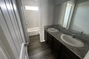 5641 Willamette Dr, Fort Worth, TX 76119 - Photo 7