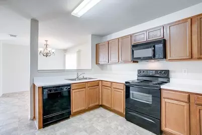 10540 Flagstaff Run, Fort Worth, TX 76140 - Photo 13