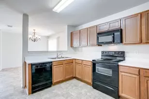 10540 Flagstaff Run, Fort Worth, TX 76140 - Photo 13