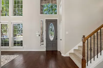 9014 Crown Point Circle, Irving, TX 75063 - Photo 3