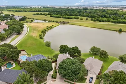 9014 Crown Point Circle, Irving, TX 75063 - Photo 25