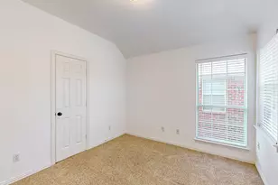 8609 Rugby Dr, Irving, TX 75063 - Photo 29