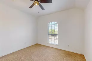 8609 Rugby Dr, Irving, TX 75063 - Photo 35