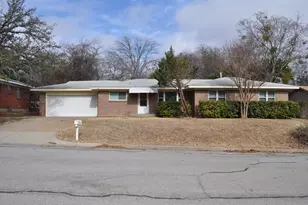 1434 W Water St, Weatherford, TX 76086 - Photo 1