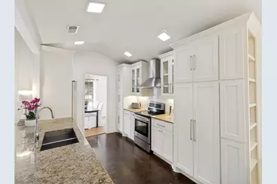 7310 Hundley Boulevard, Dallas, TX 75231 - Photo 9