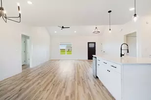 204 Private Road 33083, Sumner, TX 75486 - Photo 9