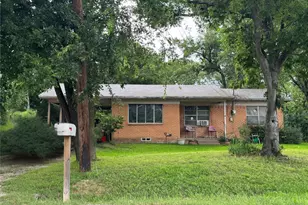 204 West End St, Terrell, TX 75160 - Photo 1