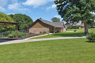 3328 English Creek Ct, Azle, TX 76020 - Photo 5