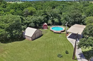 3328 English Creek Ct, Azle, TX 76020 - Photo 3