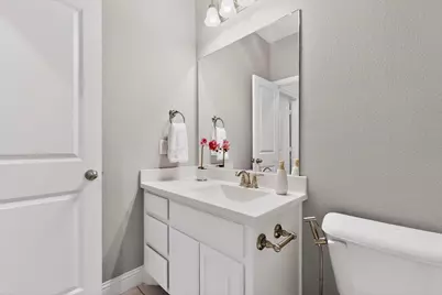 604 Warwick Boulevard, Lewisville, TX 75056 - Photo 21