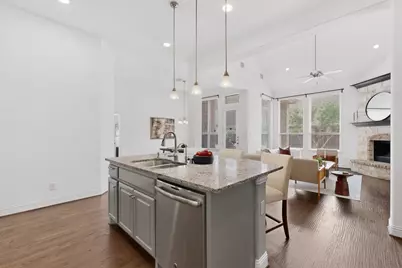 604 Warwick Boulevard, Lewisville, TX 75056 - Photo 3