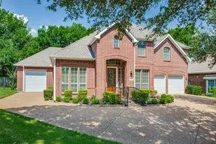3727 Woodland Ct, Grand Prairie, TX 75052 - Photo 1