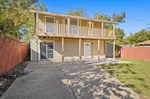 929 S Rosemont Ave, Dallas, TX 75208 - Photo 1