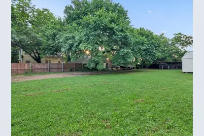 823 S Crockett Street, Sherman, TX 75090 - Photo 25