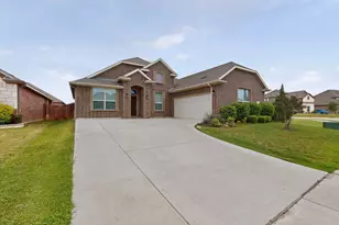7811 Links Dr, Arlington, TX 76001 - Photo 1