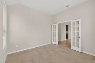7811 Links Dr, Arlington, TX 76001 - Photo 9