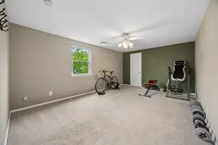 9635 Angleridge Rd, Dallas, TX 75238 - Photo 19