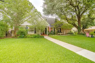 4305 Elmwood Dr, Benbrook, TX 76116 - Photo 3