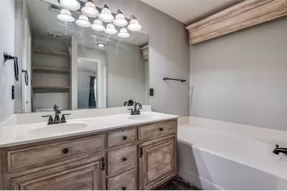 4418 Shady Elm Drive, Mansfield, TX 76063 - Photo 9