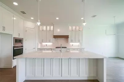 2719 Village Road, Granbury, TX 76049 - Photo 11