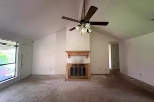 110 E Schreiber St, Garland, TX 75040 - Photo 3
