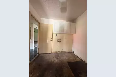 110 E Schreiber Street, Garland, TX 75040 - Photo 15