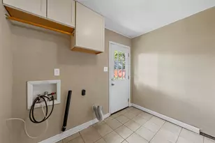 605 N Roberts St, West, TX 76691 - Photo 13