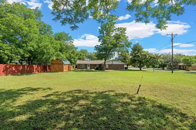 605 N Roberts Street, West, TX 76691 - Photo 29