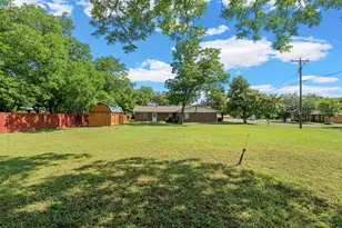 605 N Roberts St, West, TX 76691 - Photo 29