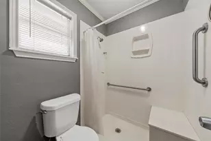 605 N Roberts St, West, TX 76691 - Photo 19