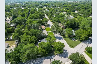 1210 Edinburg Lane, Denton, TX 76209 - Photo 37