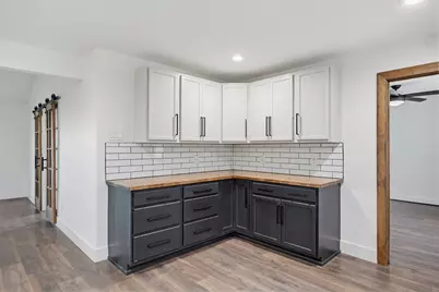 301 Bernice Court, Burleson, TX 76028 - Photo 11