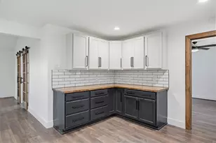 301 Bernice Ct, Burleson, TX 76028 - Photo 11