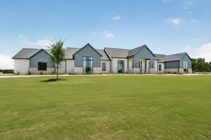 220 Cavalier Ct, Strawn, TX 76475 - Photo 1