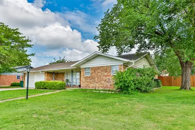 1808 College Street, Gainesville, TX 76240 - Photo 1