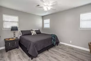 1808 College St, Gainesville, TX 76240 - Photo 17