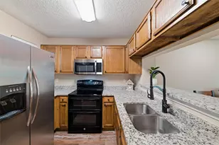 143 Winchester Dr, Euless, TX 76039 - Photo 9