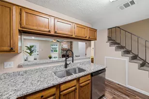 143 Winchester Dr, Euless, TX 76039 - Photo 11