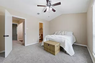 143 Winchester Dr, Euless, TX 76039 - Photo 5