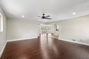 11312 Cotillion Dr, Dallas, TX 75228 - Photo 9