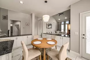 1055 Crystal Lake Dr, Frisco, TX 75036 - Photo 17