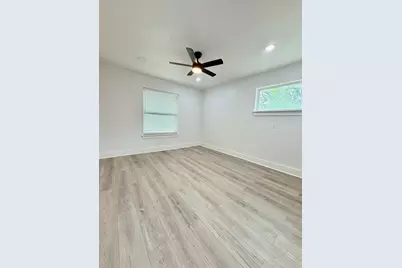 1814 Martin Luther Drive, Arlington, TX 76010 - Photo 17
