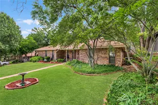 1455 Warrington Ct, Fort Worth, TX 76112 - Photo 3