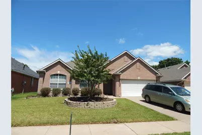 4836 Gloucester Drive, Grand Prairie, TX 75052 - Photo 1