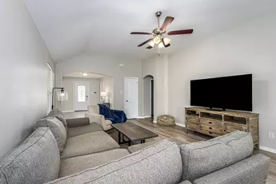 5505 Thunder Bay Drive, Fort Worth, TX 76119 - Photo 15