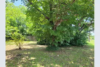 4718 Fossil Drive, Haltom City, TX 76117 - Photo 21