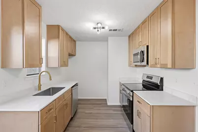 612 Ridgeline Drive, Hurst, TX 76053 - Photo 7