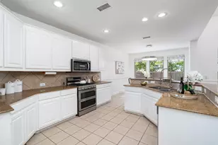 9857 Avalon Dr, Frisco, TX 75035 - Photo 11