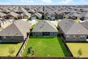 10925 Canyon Mine Dr, Aubrey, TX 76227 - Photo 29